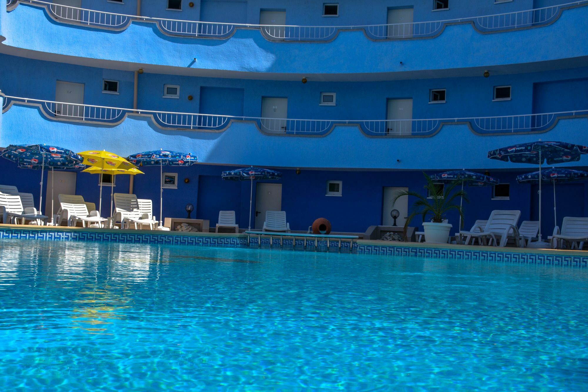 סאני ביץ' Atos Hotel מראה חיצוני תמונה